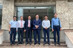 Trường Đại học Ngân hàng TP. Hồ Chí Minh thăm và làm việc với Viện Khoa học An toàn vệ sinh lao động TP. Hồ Chí Minh  