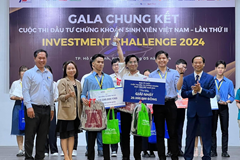 Quán quân Cuộc thi Đầu tư Chứng khoán Sinh viên Việt Nam lần thứ 2 năm 2024 đến từ Trường Đại học Ngân hàng TP. Hồ Chí Minh