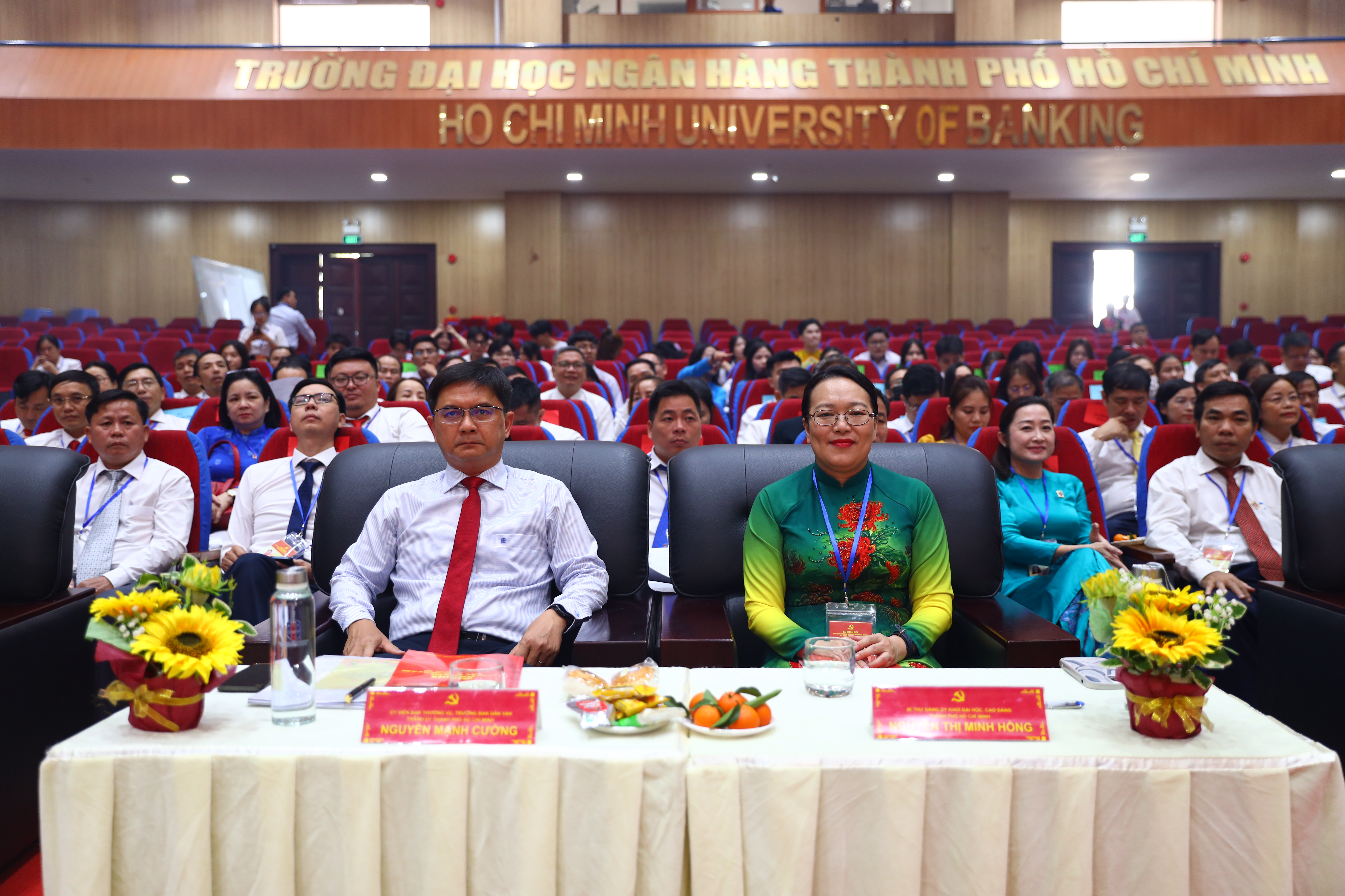 Đồng chí Nguyễn Mạnh Cường và Đồng chí Nguyễn Thị Minh Hồng tham dự đại hội
