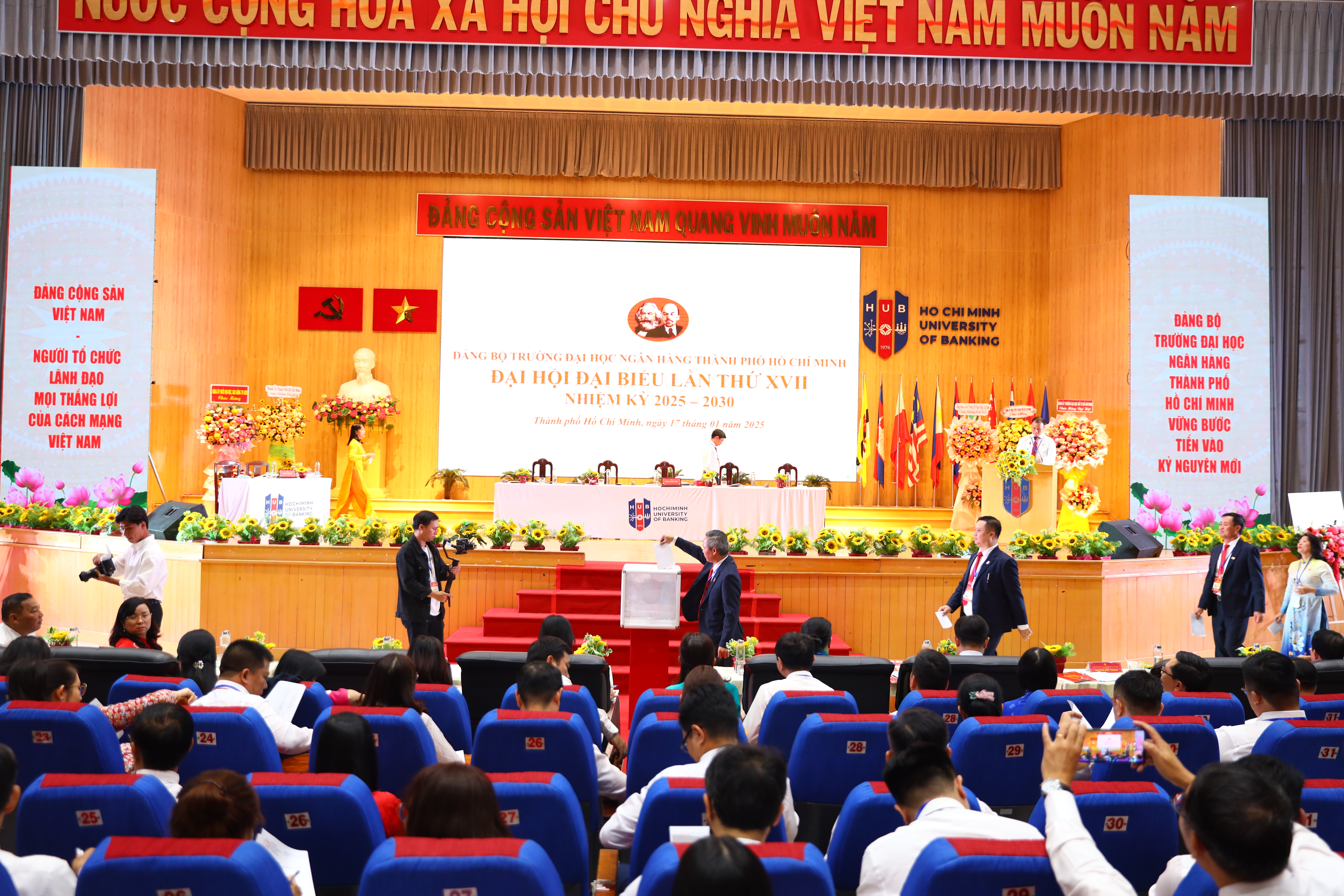 Đại hội tiến hành Bầu Ban chấp hành Đảng uỷ nhiệm kỳ 2025-2030