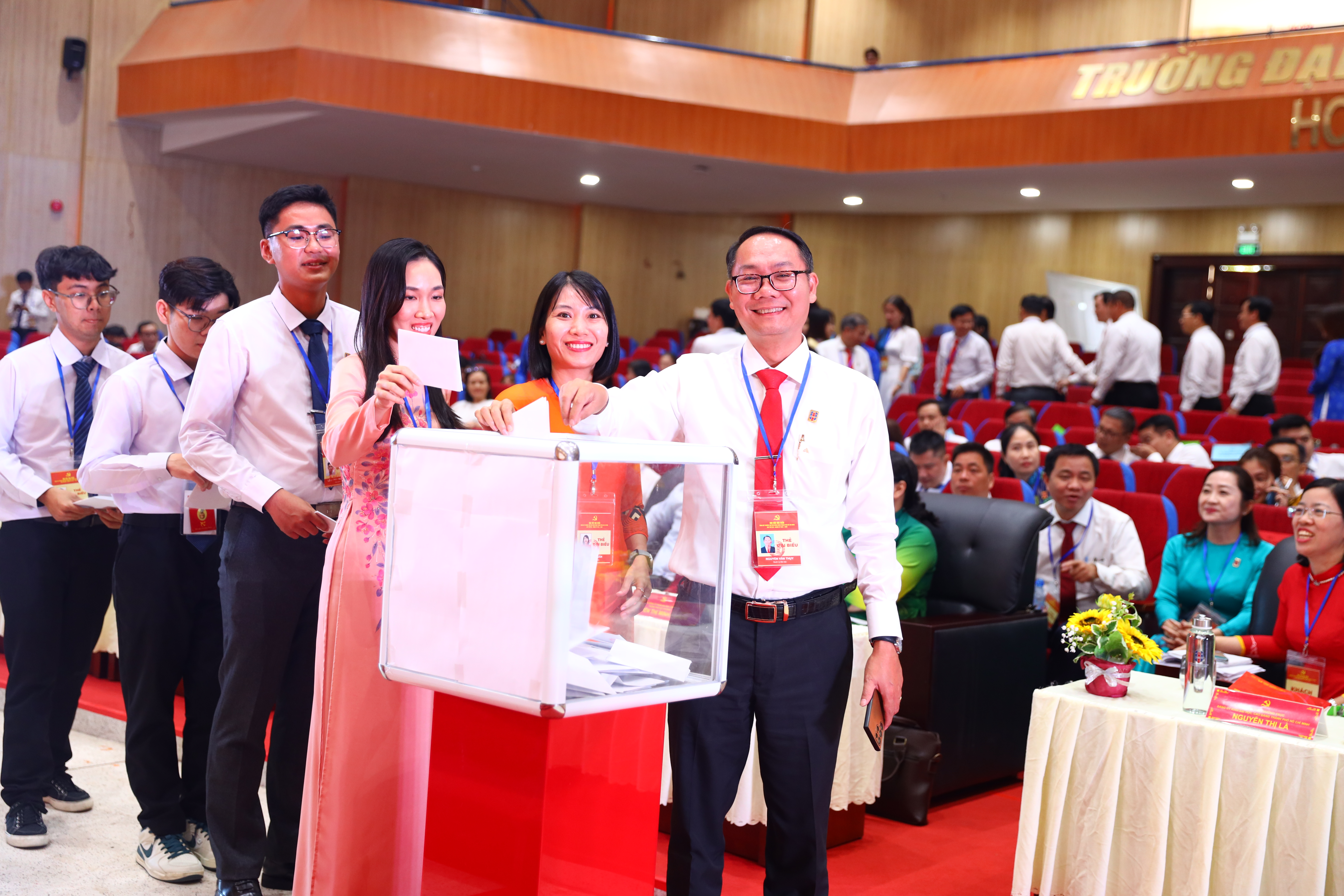Đại hội tiến hành Bầu Ban chấp hành Đảng uỷ nhiệm kỳ 2025-2030