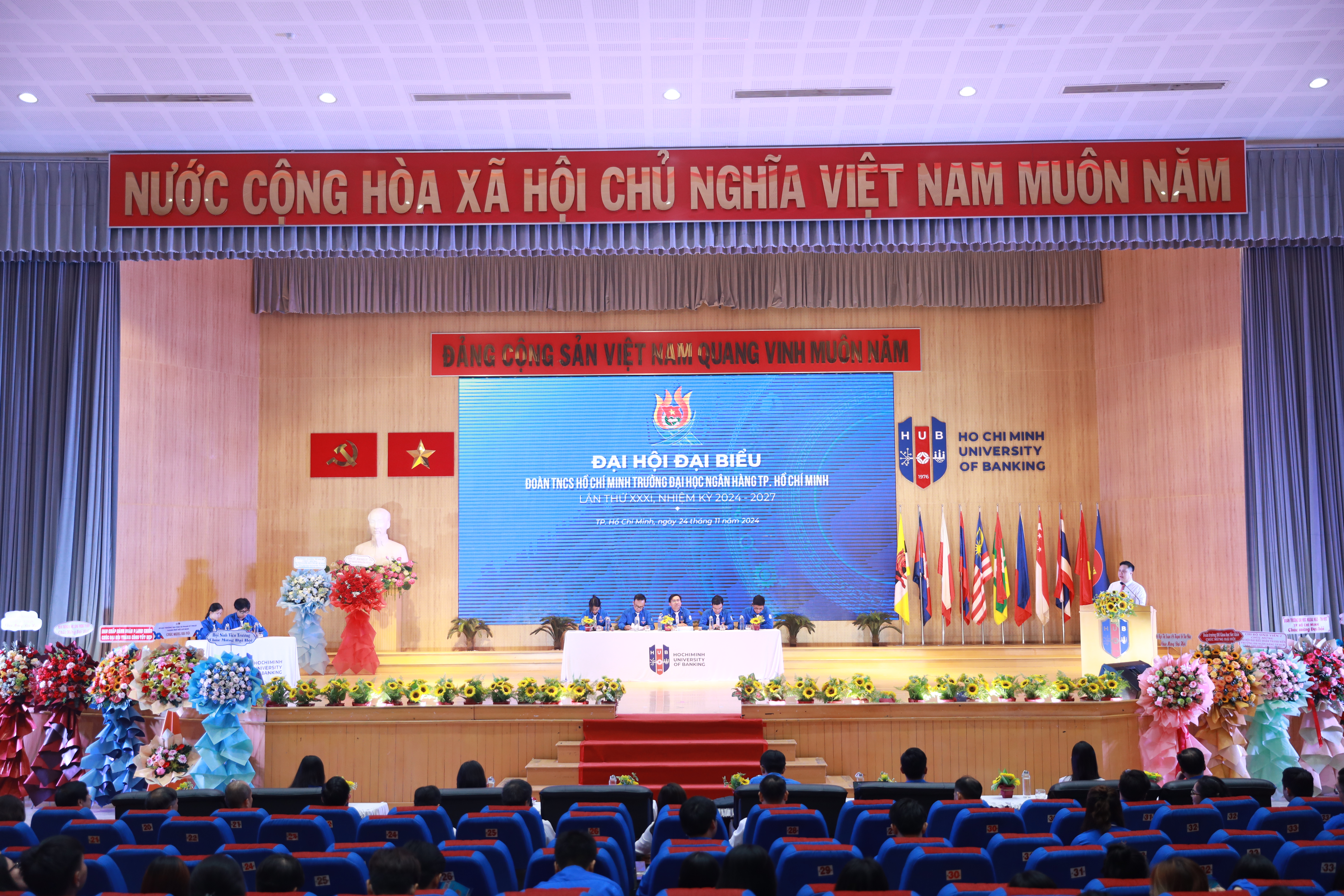 Toàn cảnh Đại hội