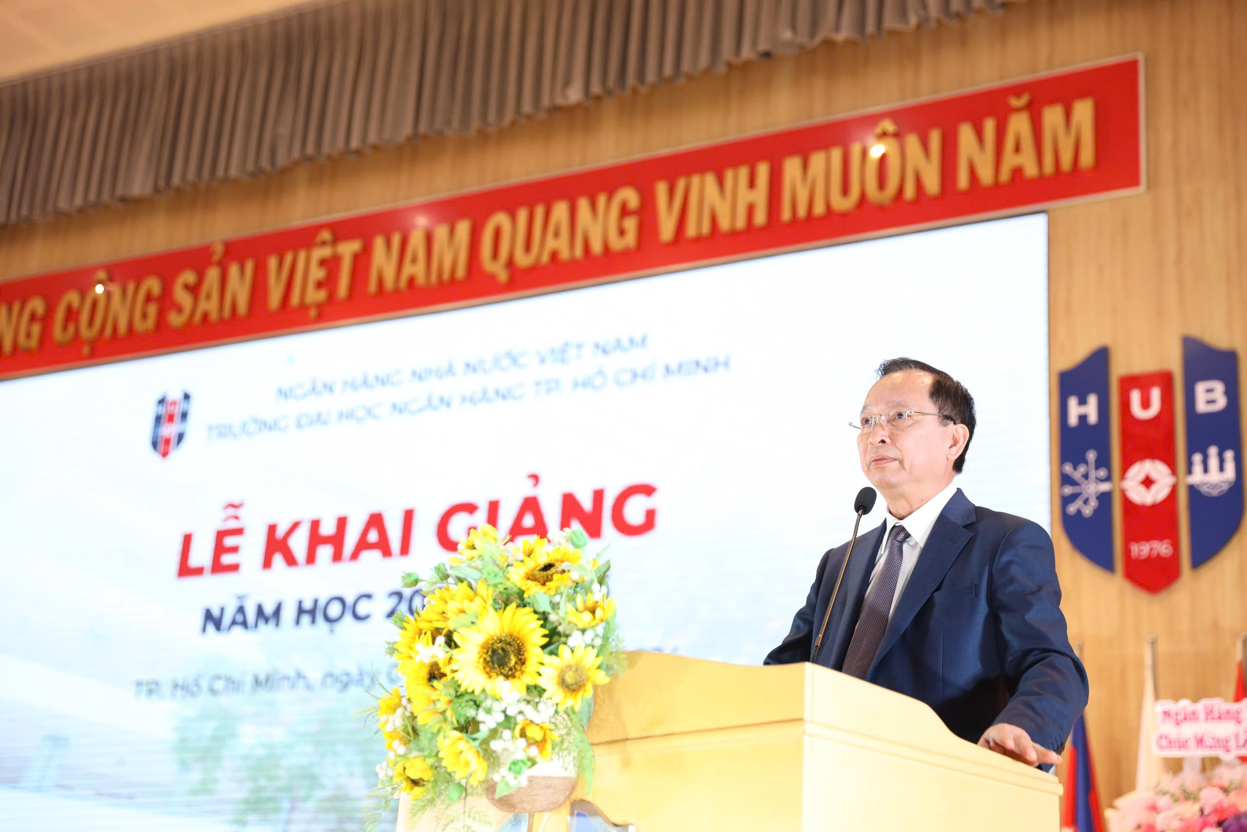 TS. Đào Minh Tú – Phó Thống đốc Ngân hàng Nhà nước Việt Nam phát biểu tại Lễ Khai giảng