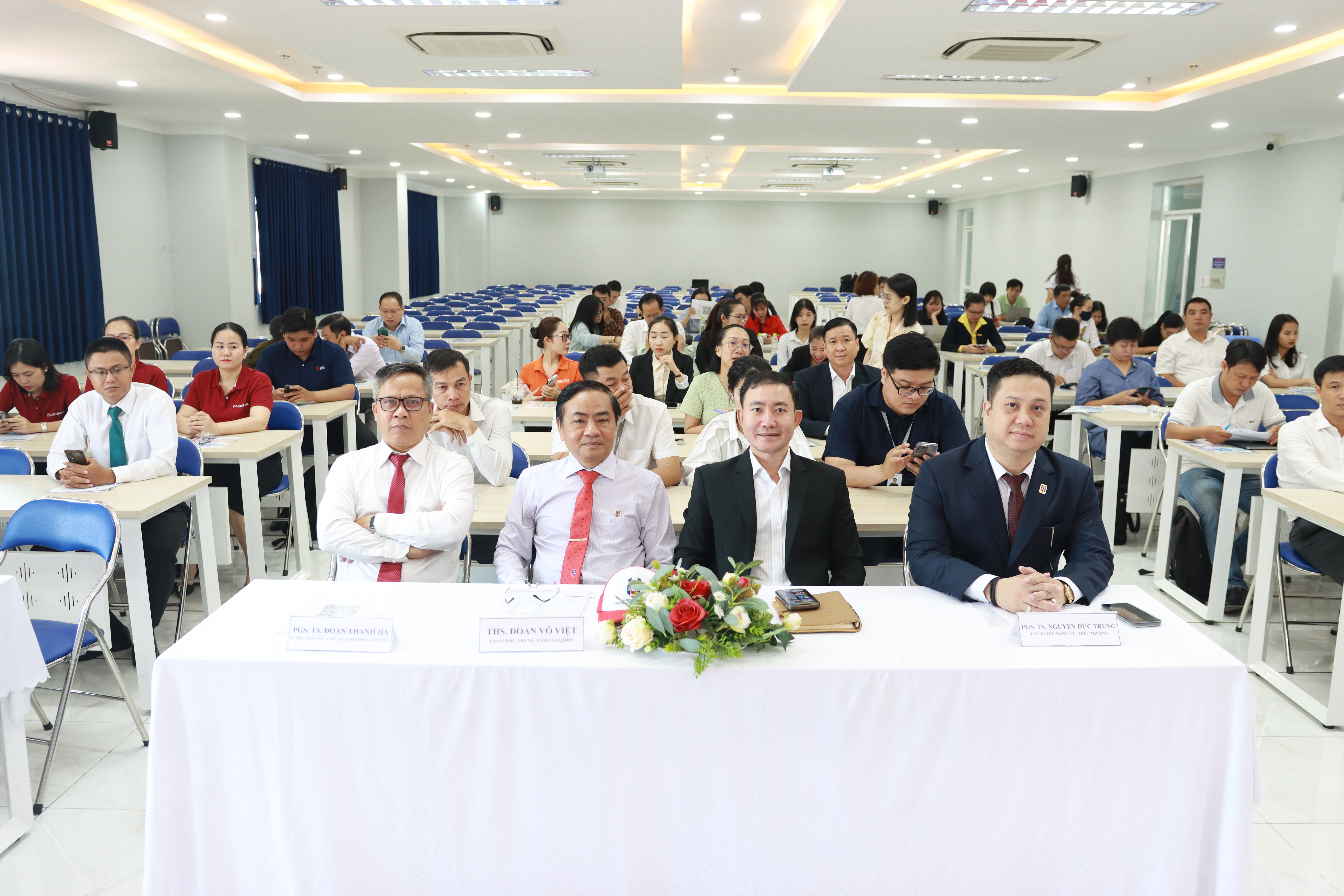 Toàn cảnh buổi lễ